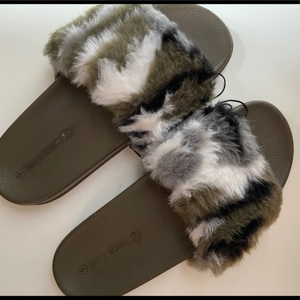 Gray & White Fur Flops